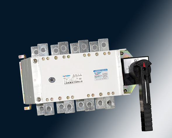 NMGLZ1-63A~3150A轉(zhuǎn)換隔離開關(guān)（雙投開關(guān)）上下組合運(yùn)用于兩條低壓電路切換或者兩個(gè)負(fù)載設(shè)備的轉(zhuǎn)換或安全隔離等?！?>
											NMGLZ1-63A~3150A轉(zhuǎn)換隔離開關(guān)（雙投開關(guān)）上下組合</a>
										</div>
										 
										<div   id=